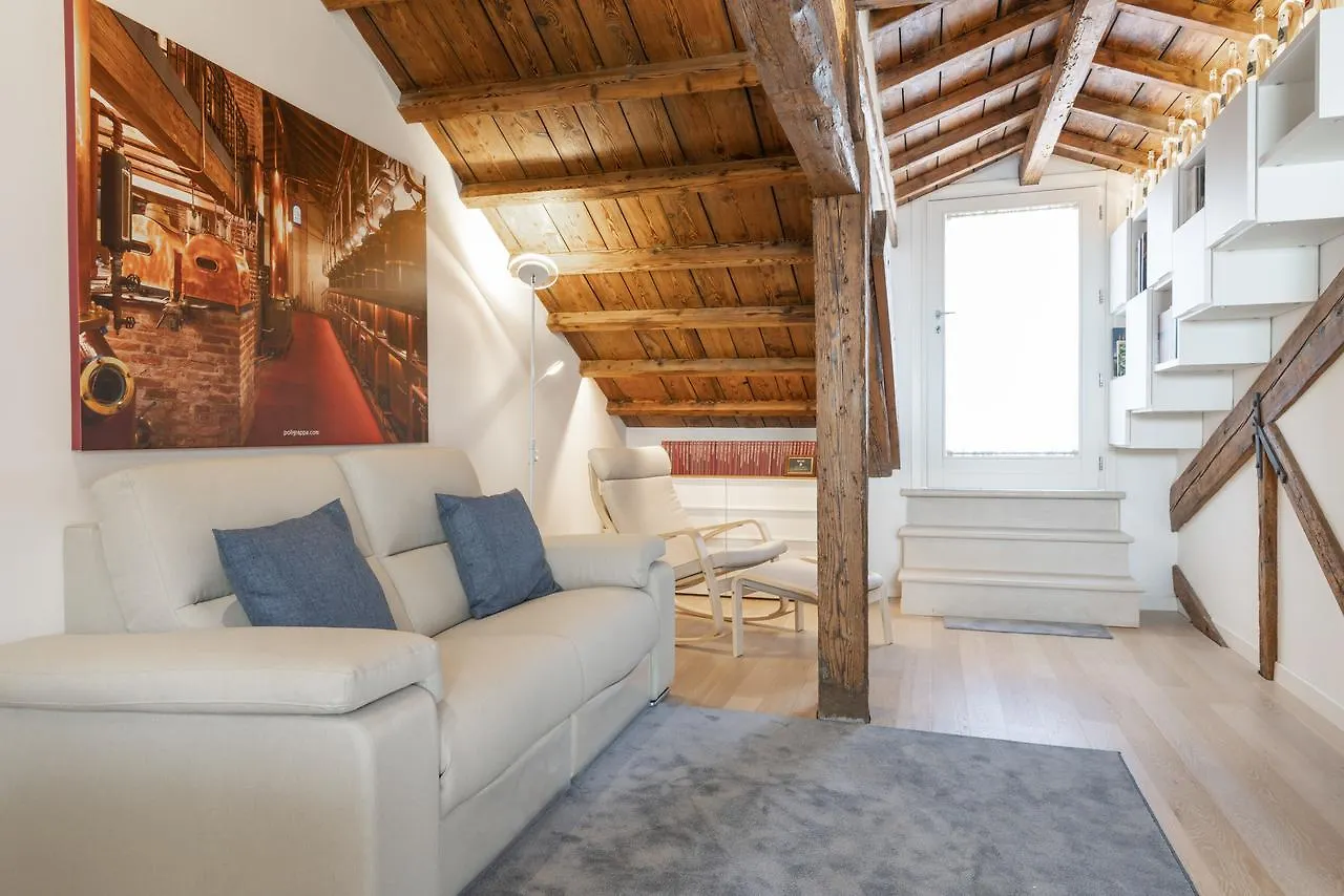 Poli Grappa Suite Венеция 0*,  Италия